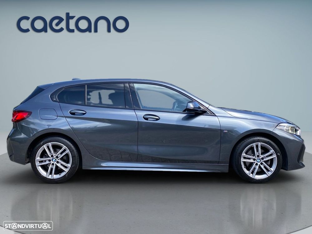 BMW 116 d Pack M Auto — fotografia 17