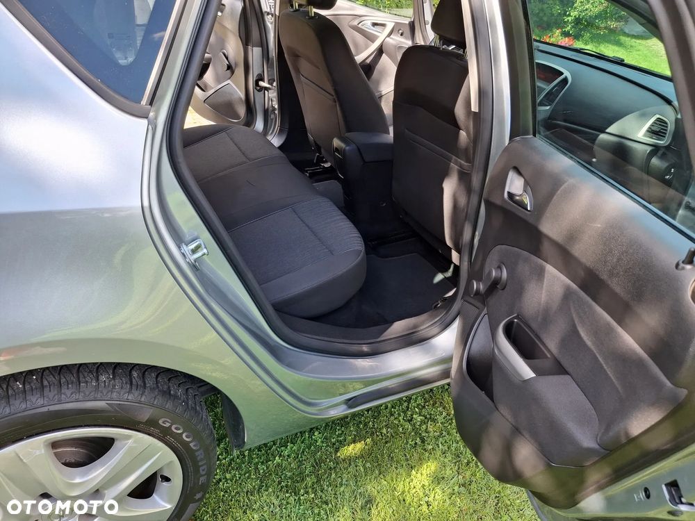 Opel Astra 1.4 Innovation - 28