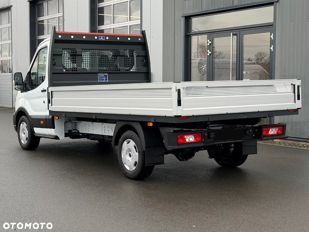 Ford FORD TRANSIT TREND PODWOZIE Z KABINĄ 2.0 ECOBLUE 130KM M6 FWD SKRZYNIA 350 L3 - 6