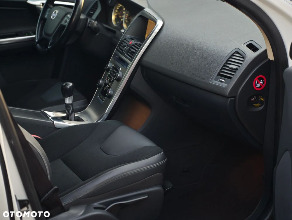 Volvo XC 60 D4 Kinetic - 14
