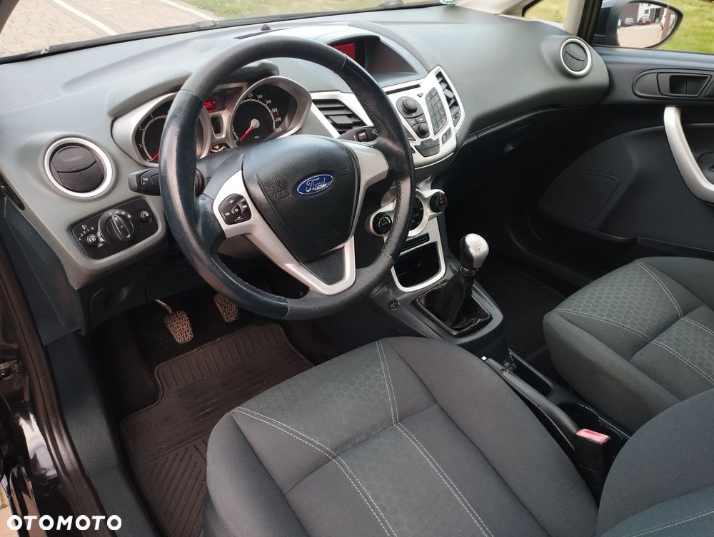 Ford Fiesta 1.25 Titanium - 11