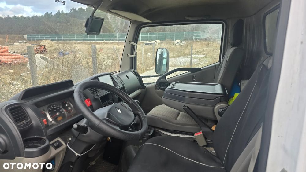 Renault Maxity - 5