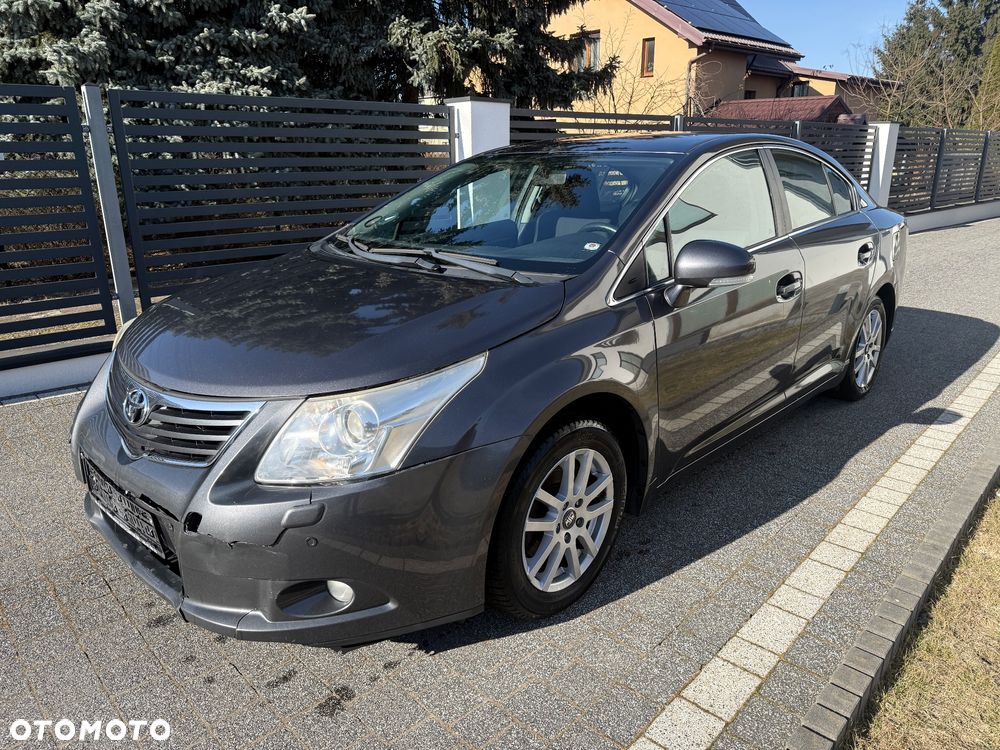 Toyota Avensis 1.8 Comfort - 2