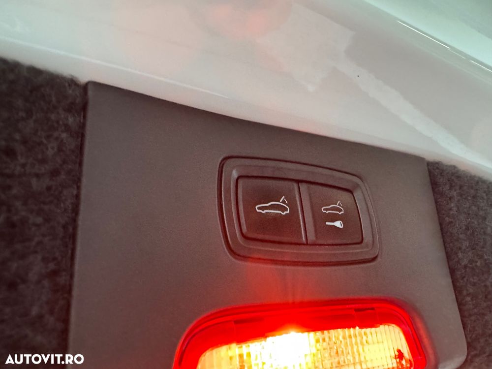 Porsche Cayenne 3.0 L - 35