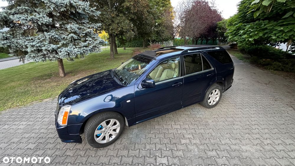 Cadillac SRX - 11
