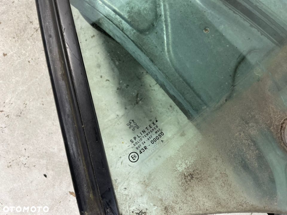PEUGEOT 307 CC SZYBA PRAWA LEWA TYLNA TYŁ 43R00050 - 5