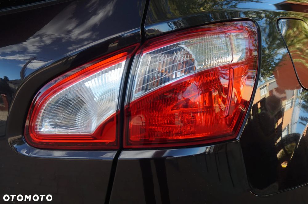 Nissan Qashqai 1.6 dCi TEKNA - 11