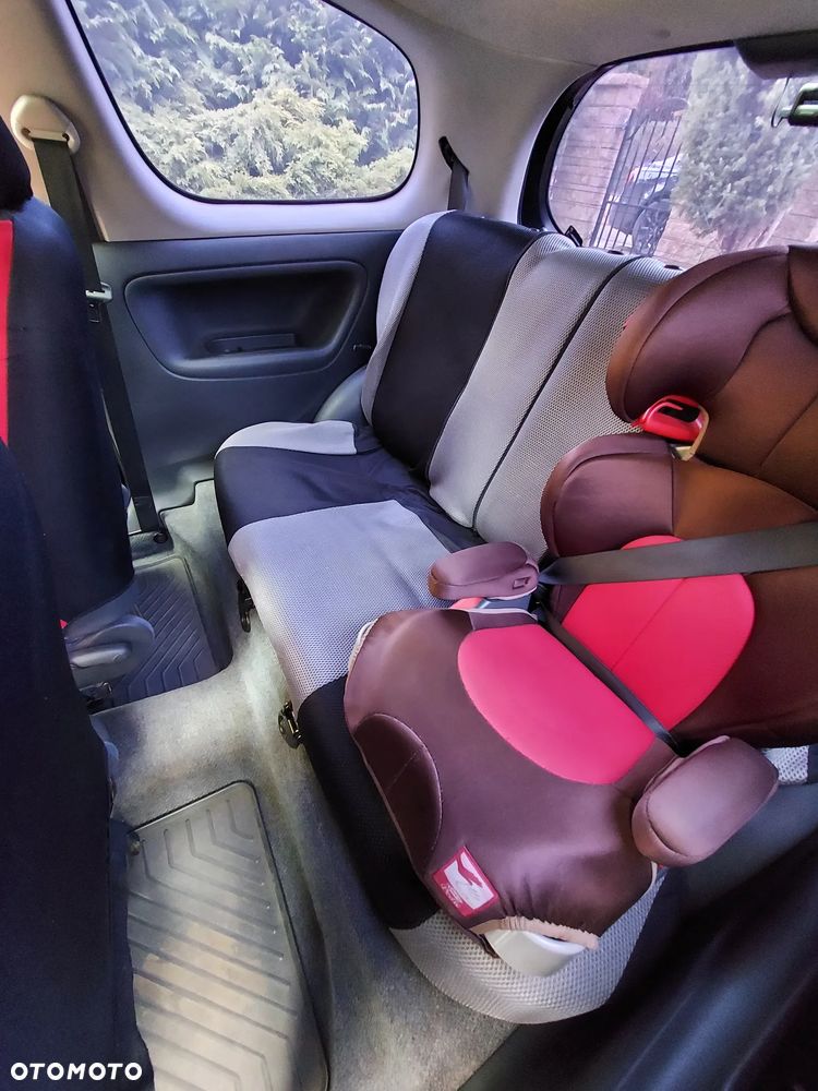Toyota Yaris - 12