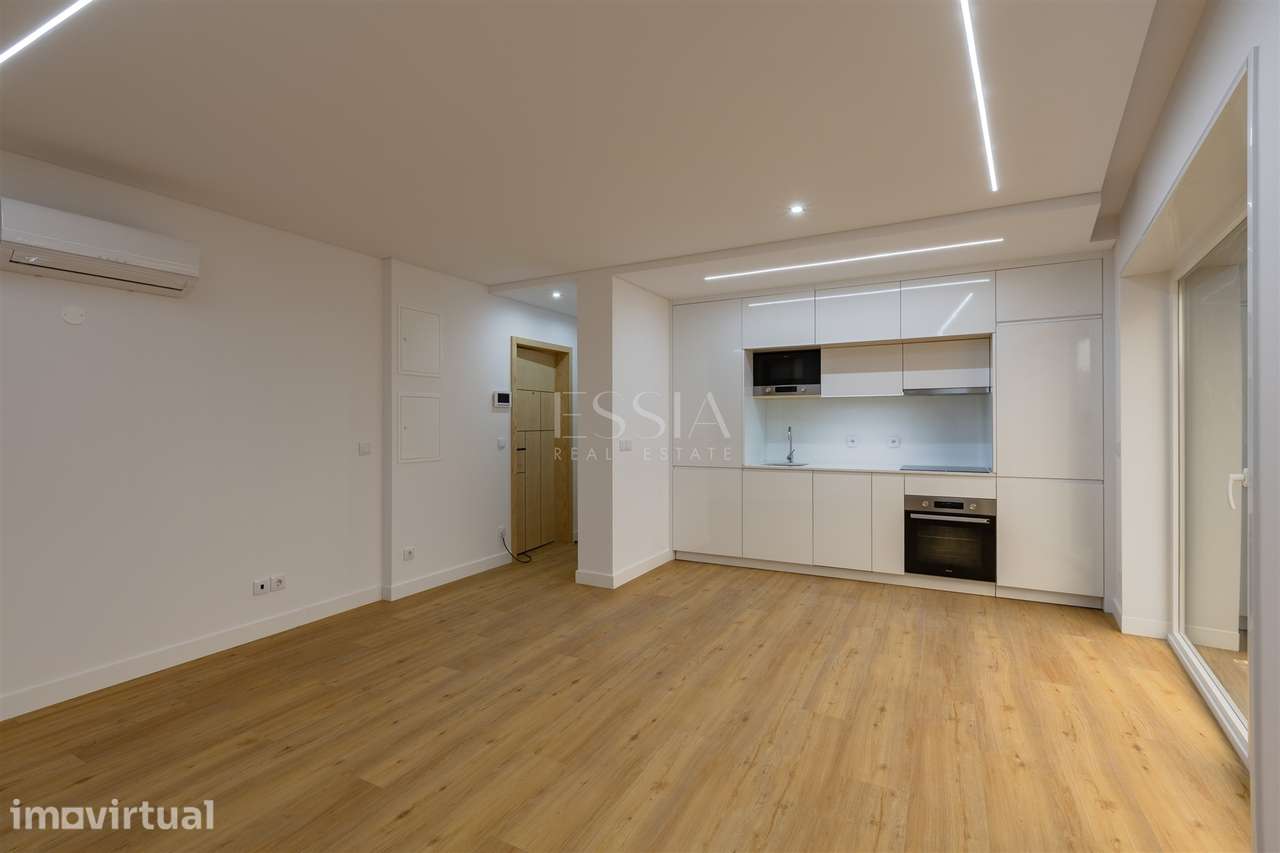 Penthouse T1 com 2 Varandas | Centro da Baixa do Porto - Grande imagem: 3/19