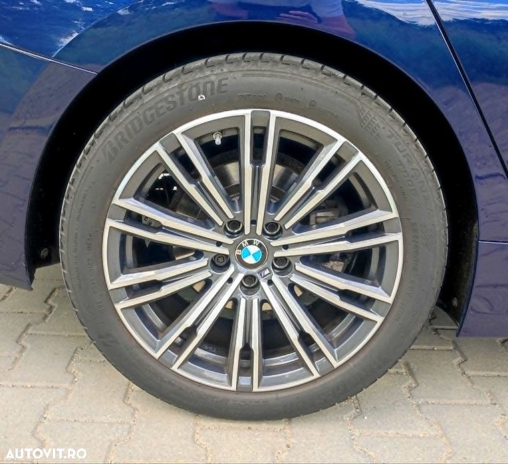 BMW Seria 3 320i Aut. Luxury Line - 25