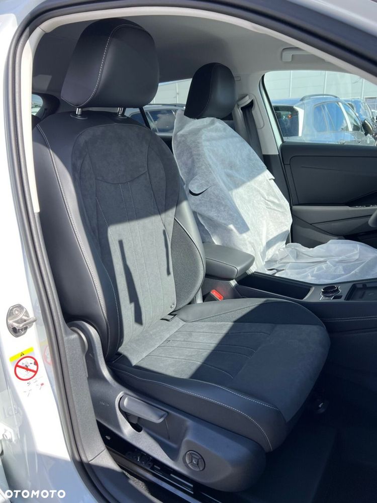 Volkswagen T-Roc - 5