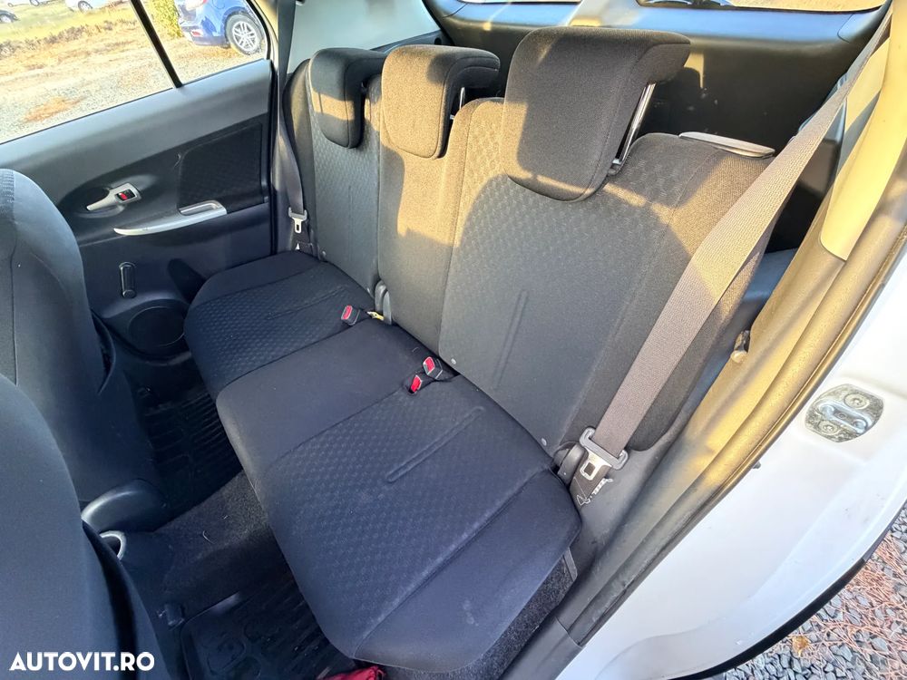 Toyota Urban Cruiser 1.4 D-4D 4x4 - 19