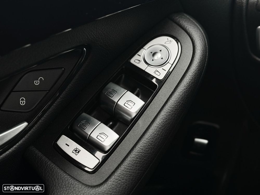 Mercedes-Benz GLC 300 - 26