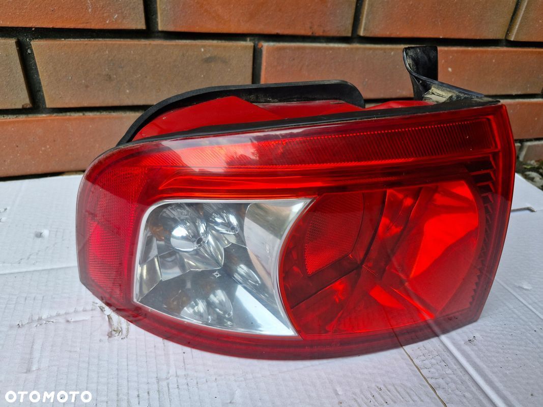 LAMPA TYŁ TYLNA lewa Kia Magnetis 03-06r - 1