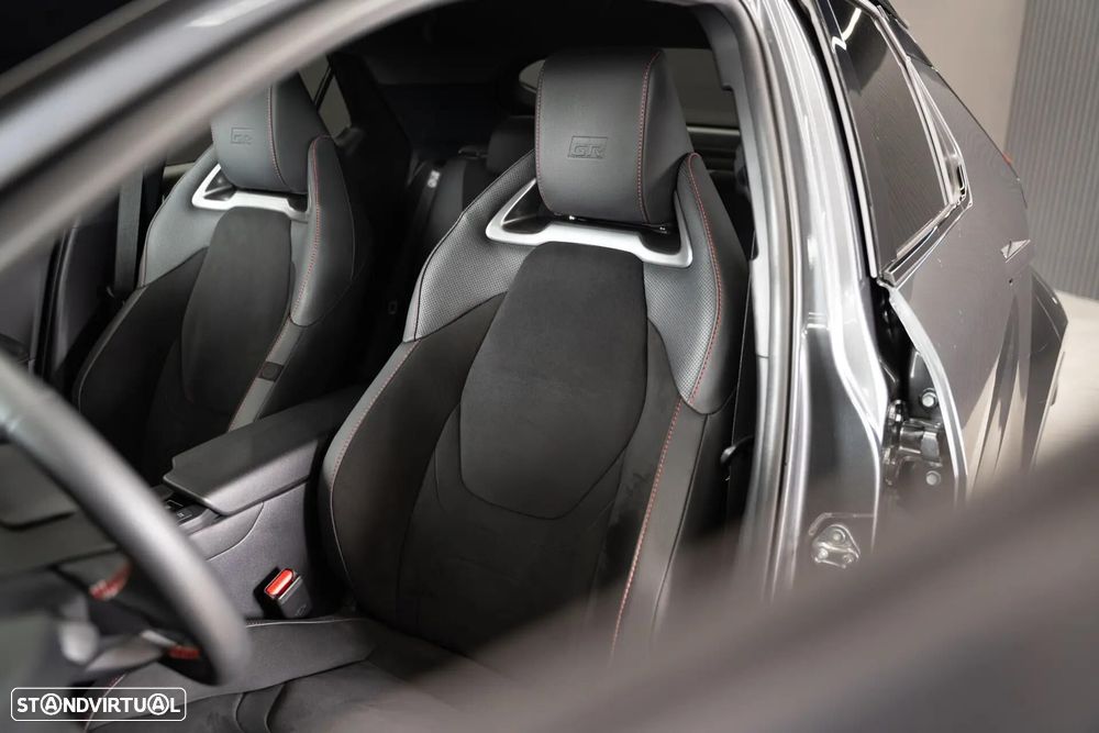 Toyota C-HR 2.0 HDF Plug-in GR Sport Premiere Edition - 18