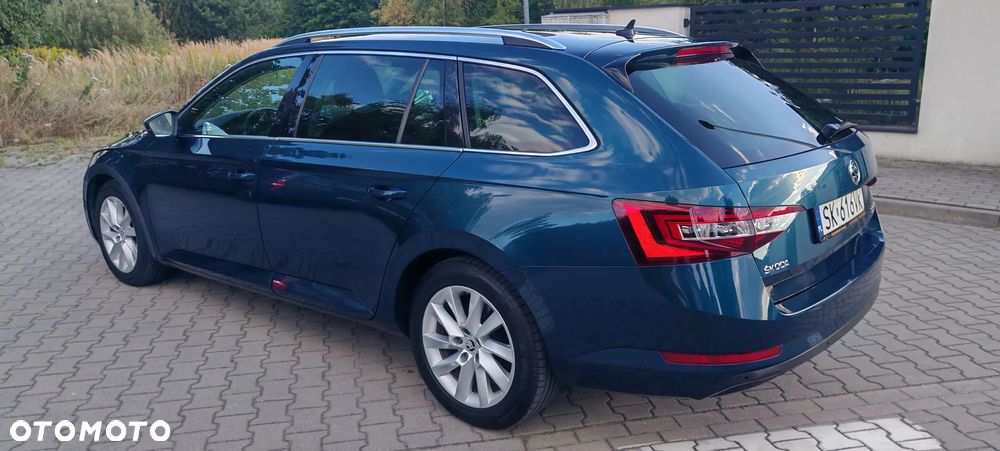 Skoda Superb Combi 1.6 TDI DSG Style - 6