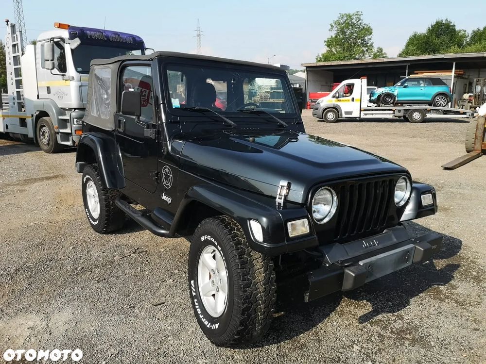 Jeep Wrangler - 1