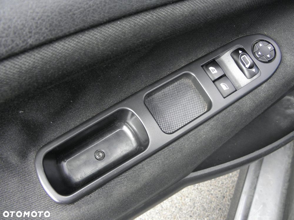 Peugeot 207 1.4 HDi Trendy - 18