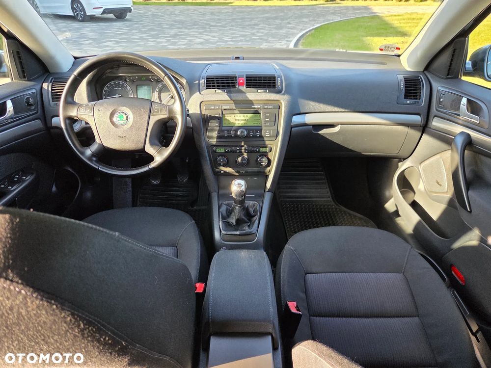 Skoda Octavia 1.6 Elegance - 22