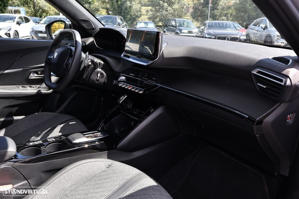 Peugeot 2008 1.2 Hybrid Allure e-DCS6 - 14