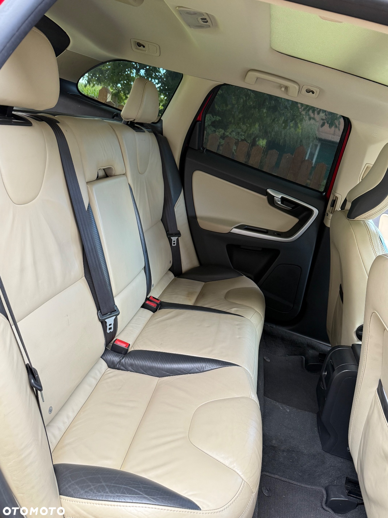 Volvo XC 60 D3 R-Design - 12