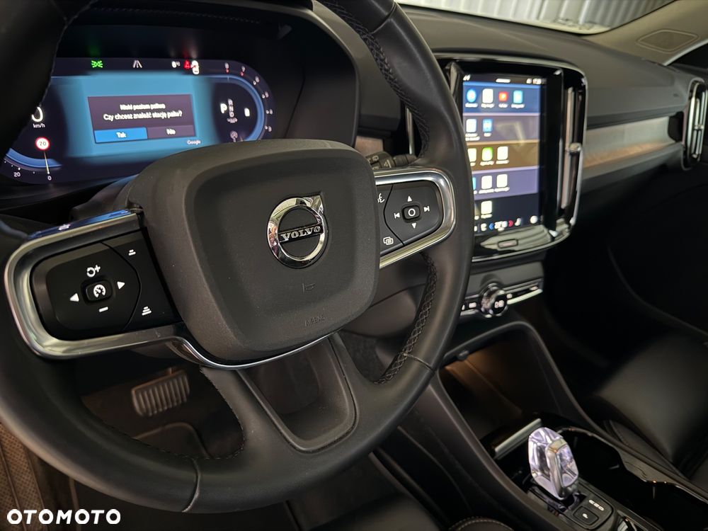 Volvo XC 40 B3 B DKG Plus Dark - 33