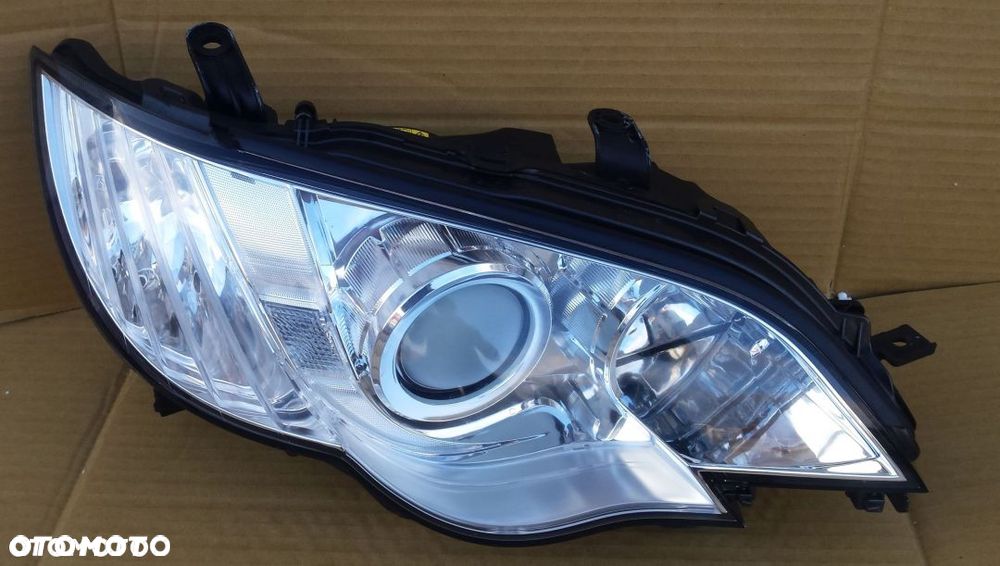 Xenon prawy Lampa prawa Subaru Legacy lift 07-