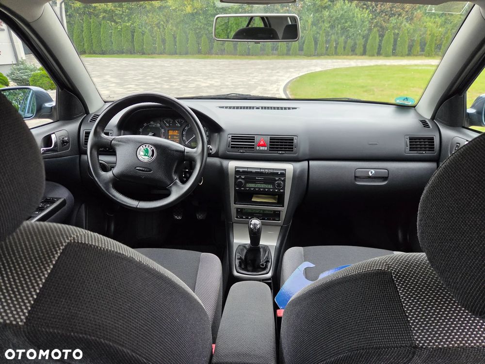 Skoda Octavia 1.8 T Elegance - 24