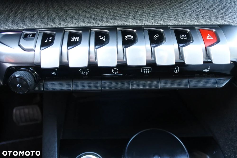 Peugeot 5008 2.0 BlueHDI GT S&S EAT8 - 17