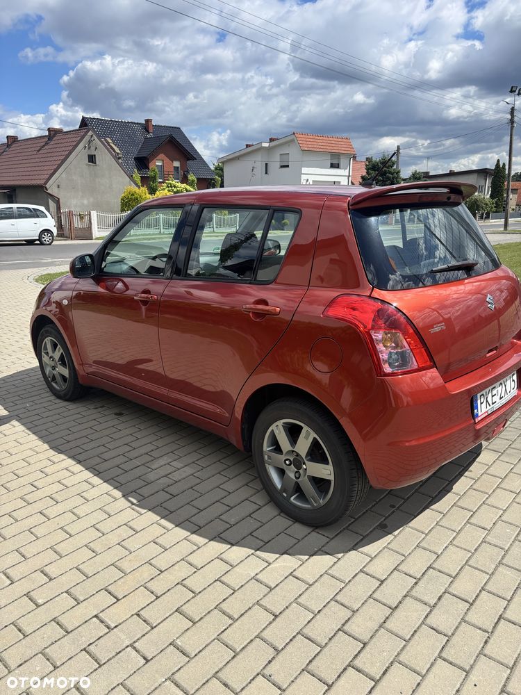 Suzuki Swift - 3
