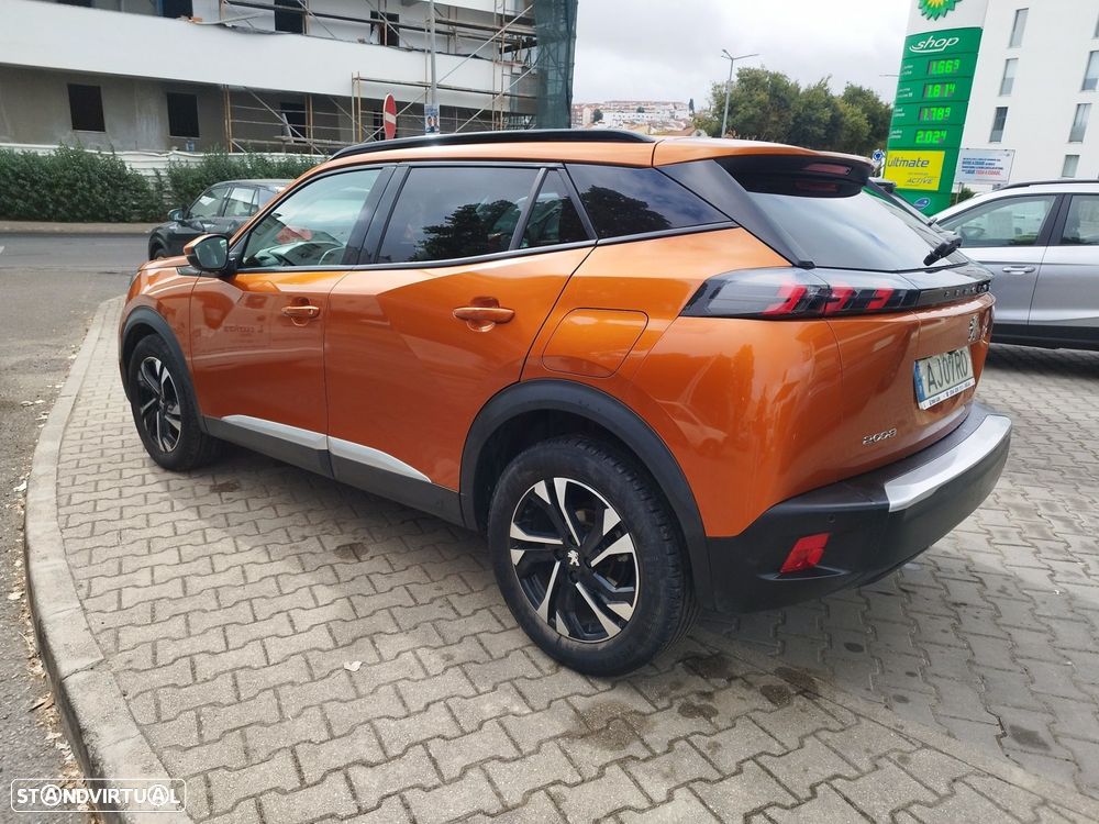 Peugeot 2008 1.2 PureTech Allure - 4