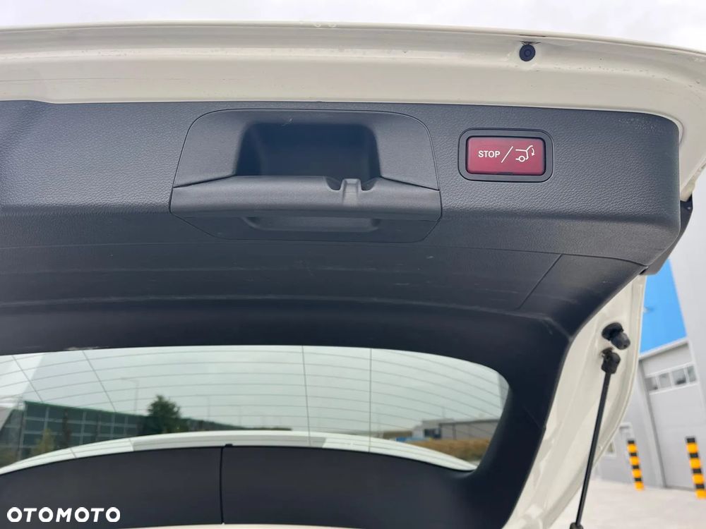 Mercedes-Benz GLC 250 d 4-Matic - 24