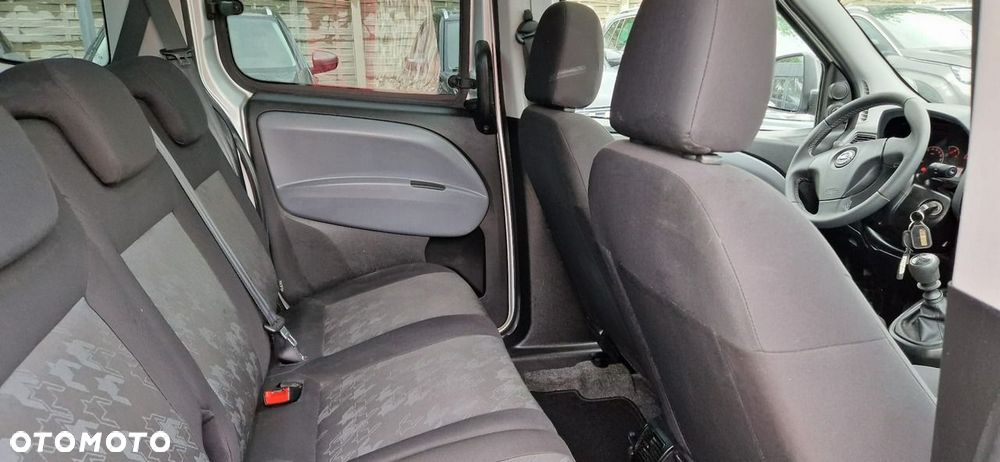 Opel Combo - 29