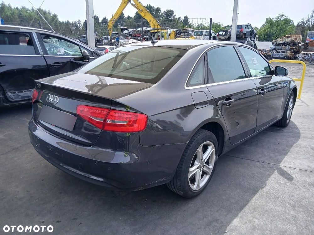 Audi A4 Limousine 2.0 TDI DPF multitronic Attraction - 5