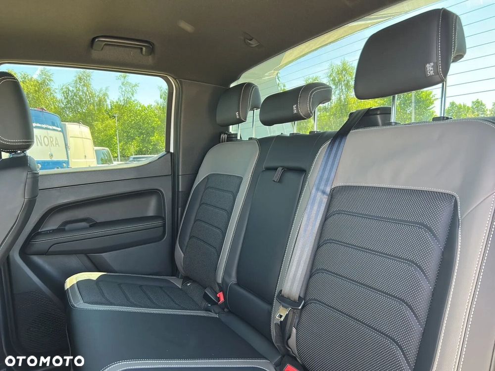 Volkswagen Amarok - 13