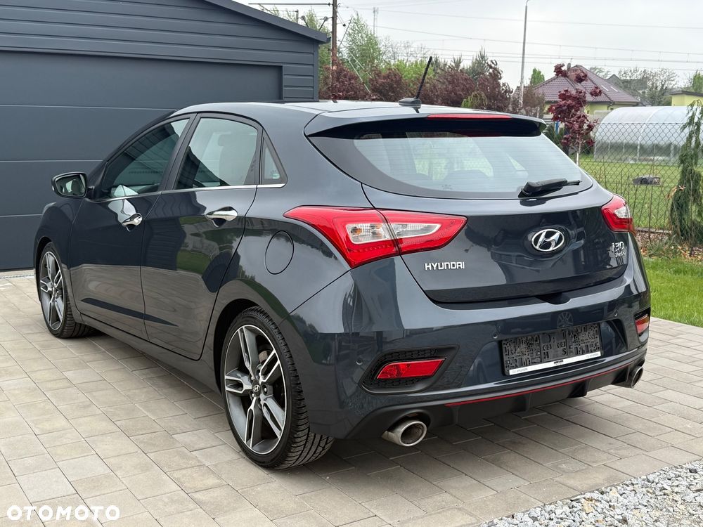 Hyundai i30 1.6 T GDI Turbo - 11