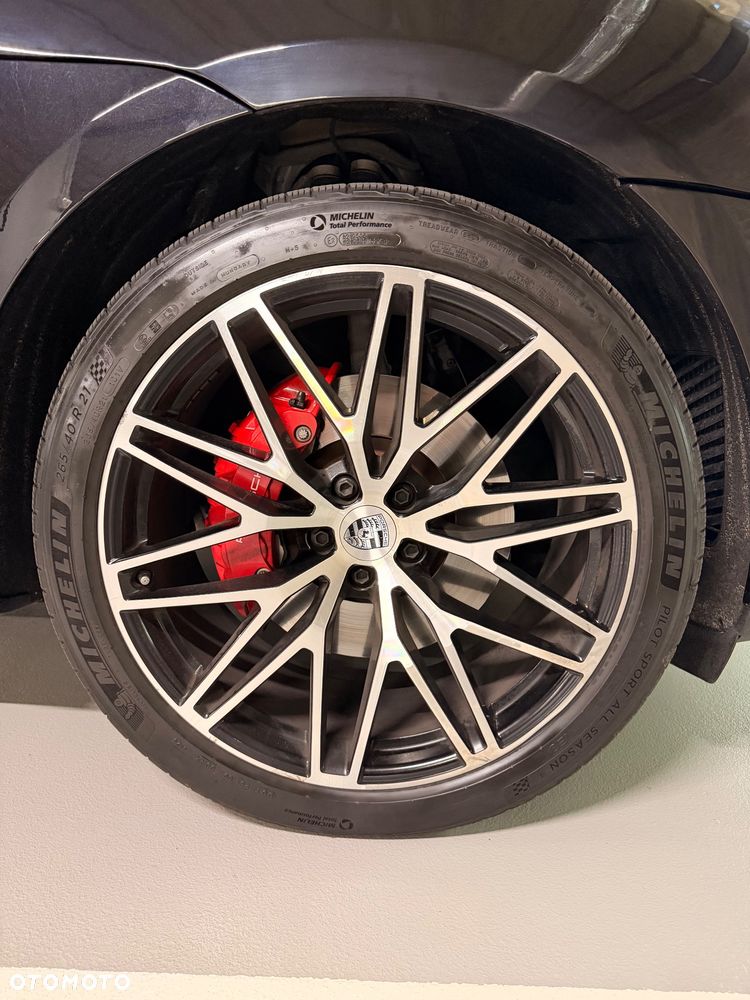 Porsche Macan - 28