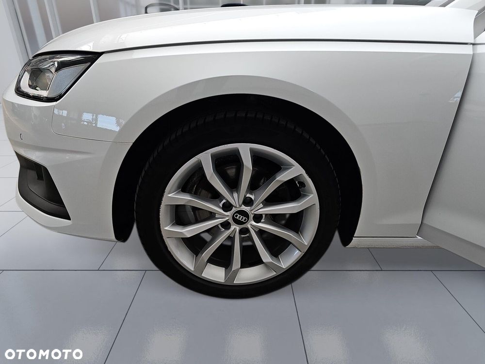 Audi A4 Avant 35 TDI mHEV S tronic - 37