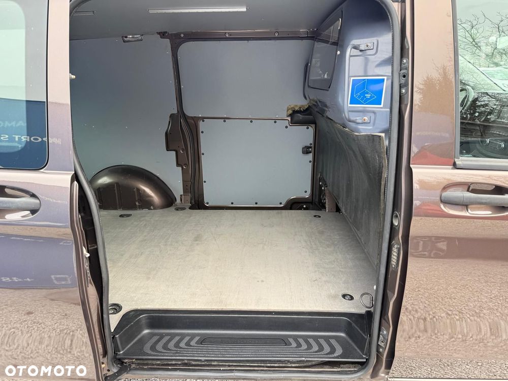 Mercedes-Benz VITO - 12