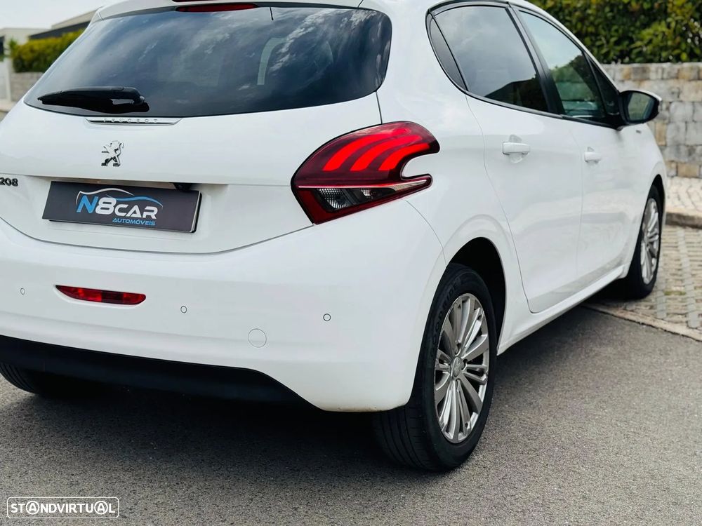 Peugeot 208 1.6 BlueHDi Style - 12