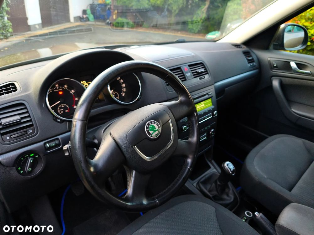 Skoda Yeti 1.2 TSI Experience PLUS EDITION - 27