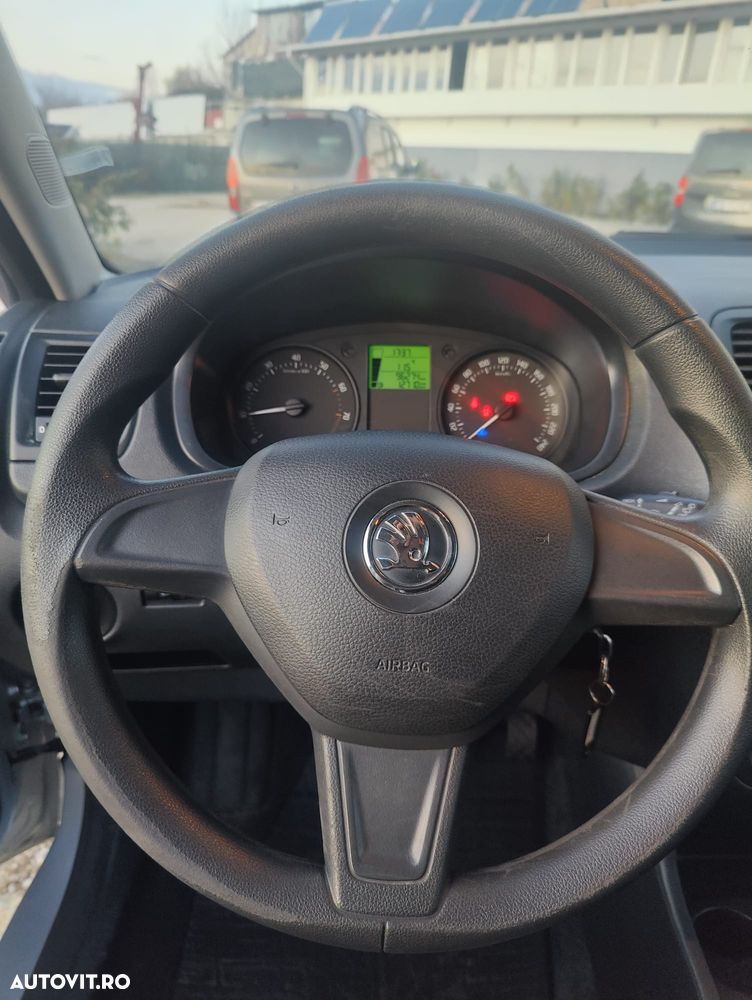 Skoda Fabia 1.2 HTP Ambiente - 8