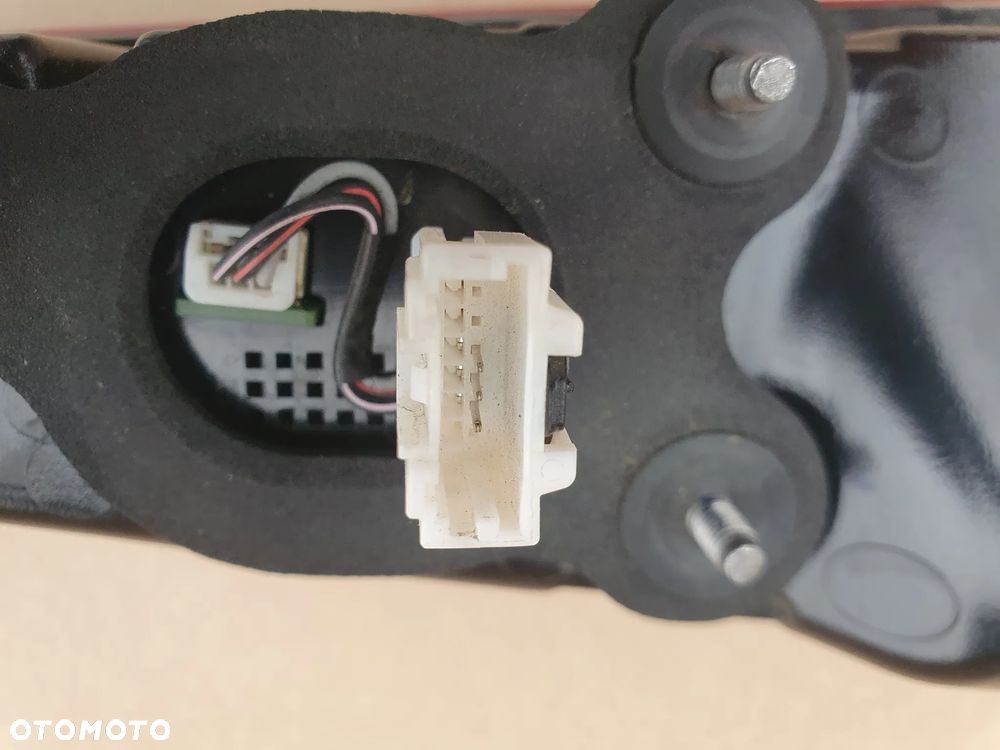 Lampa tył tylna prawa w klapę Hyundai Kona Led rok 17-20 - 3