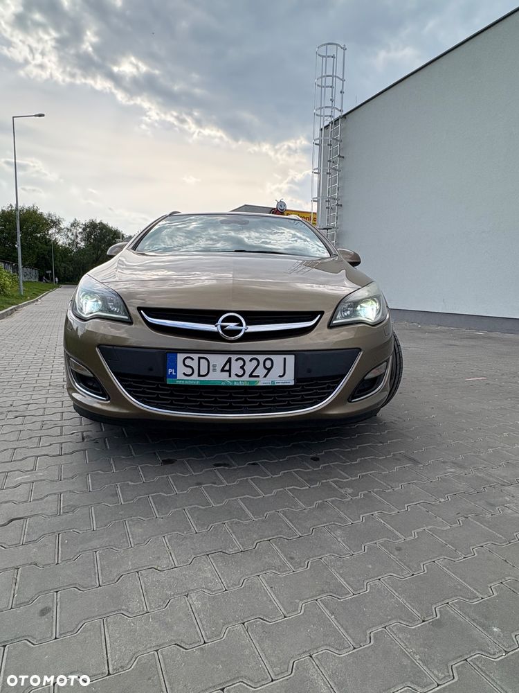 Opel Astra 1.6 T Cosmo - 2
