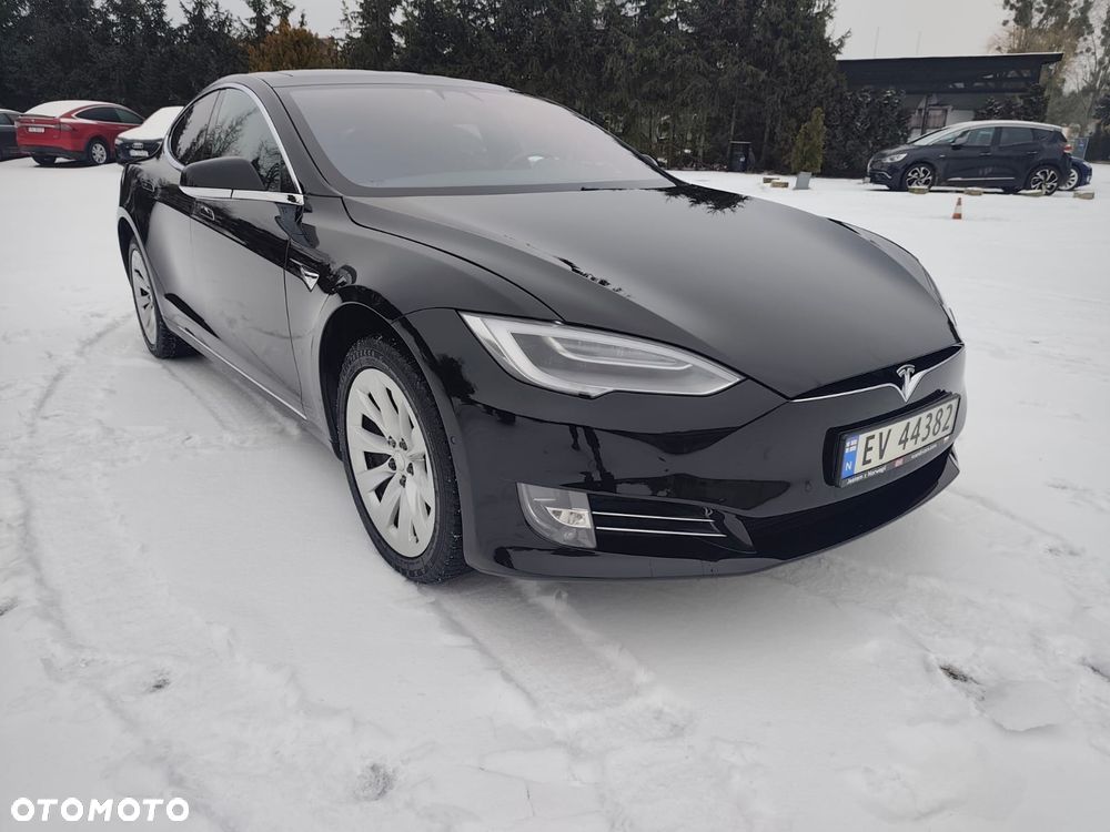Tesla Model S - 5
