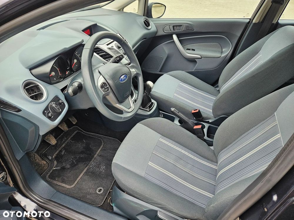 Ford Fiesta 1.4 Ghia - 12