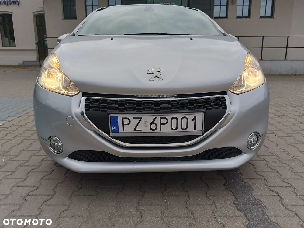 Peugeot 208 1.6 e-HDi Allure STT - 3