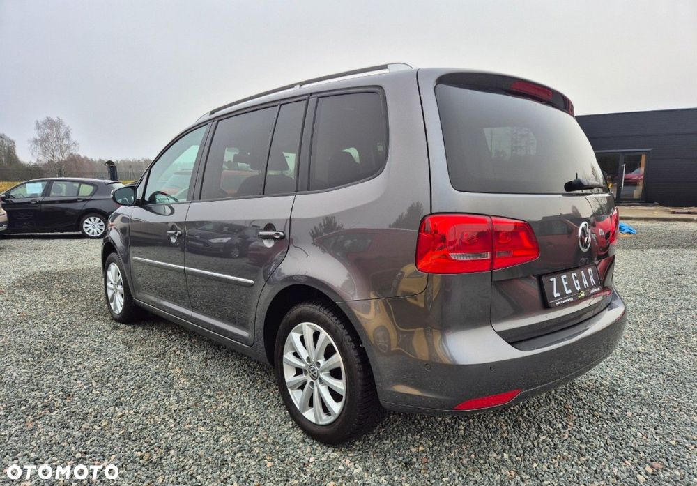 Volkswagen Touran - 38