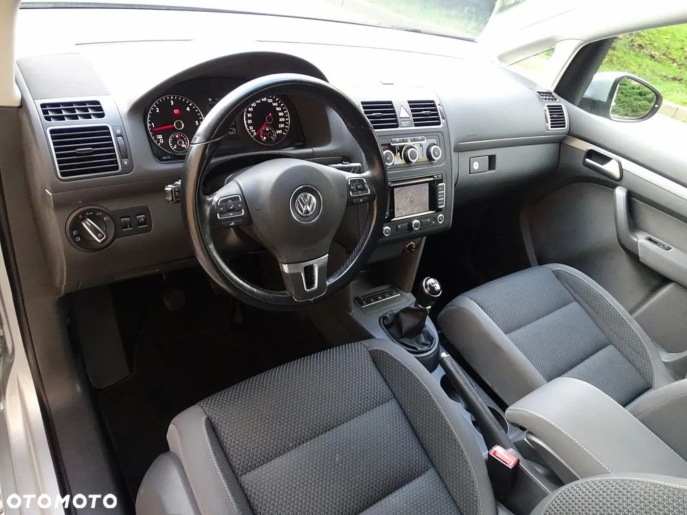 Volkswagen Touran 1.6 TDI DPF BlueMotion Technology Comfortline - 14