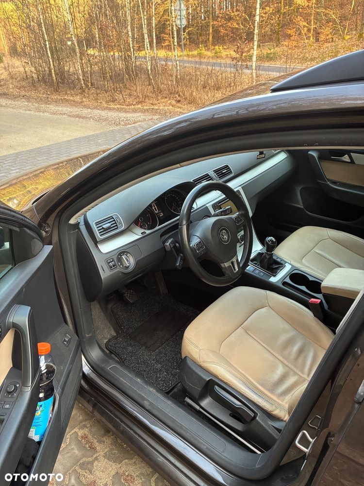 Volkswagen Passat 1.6 TDI BlueMotion - 11